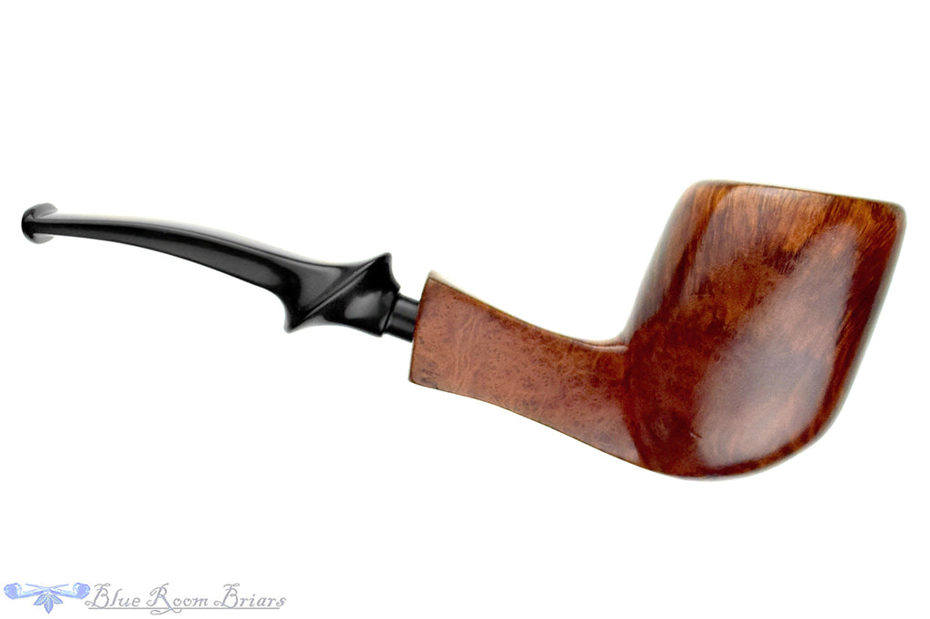 Blue Room Briars is proud to present this Preben Holm Deluxe Light Bent Freehand Estate Pipe