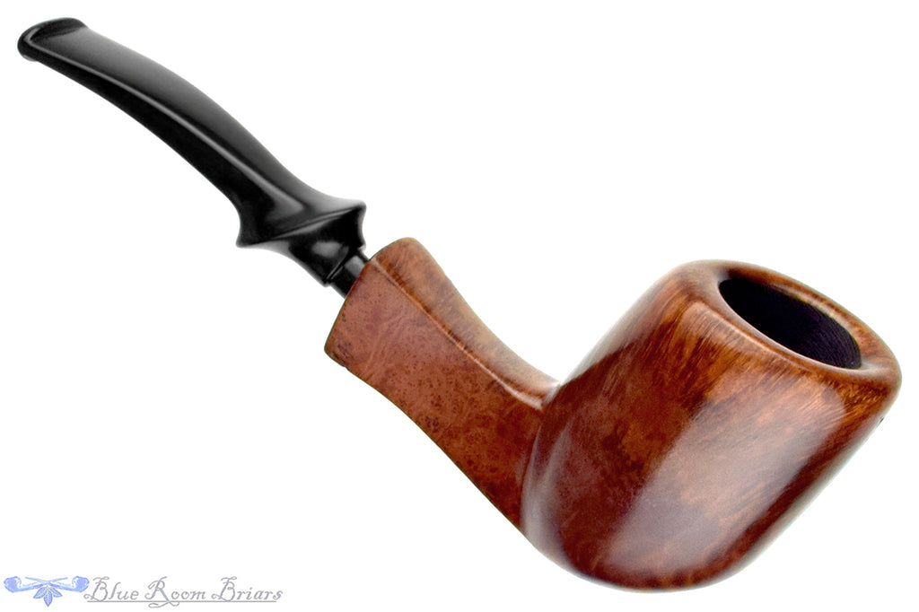 Blue Room Briars is proud to present this Preben Holm Deluxe Light Bent Freehand Estate Pipe