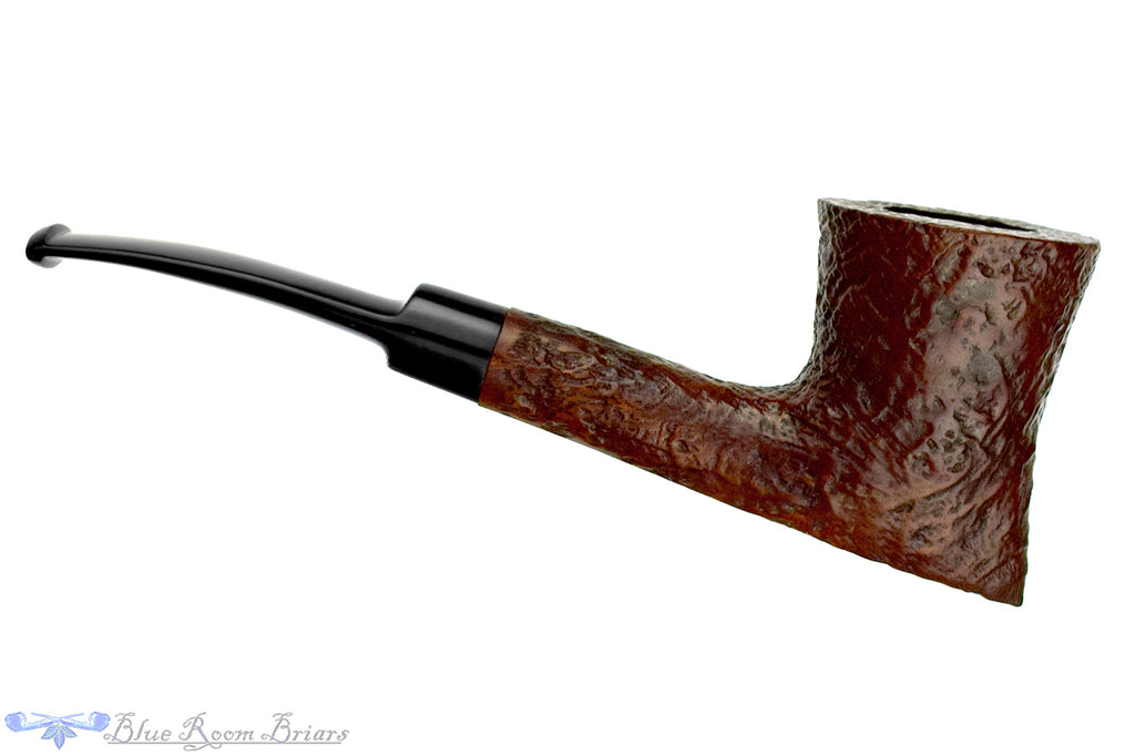 Blue Room Briars is proud to present this Georgetown Bent Sandblast Skater Sitter Estate Pipe