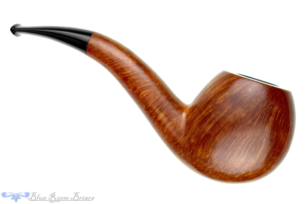 Blue Room Briars is proud to present this Castello Collection KKKK Hawkbill Estate Pipe