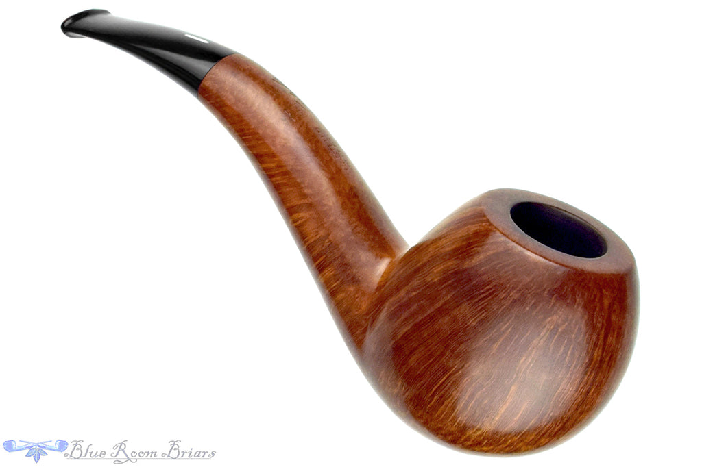 Blue Room Briars is proud to present this Castello Collection KKKK Hawkbill Estate Pipe