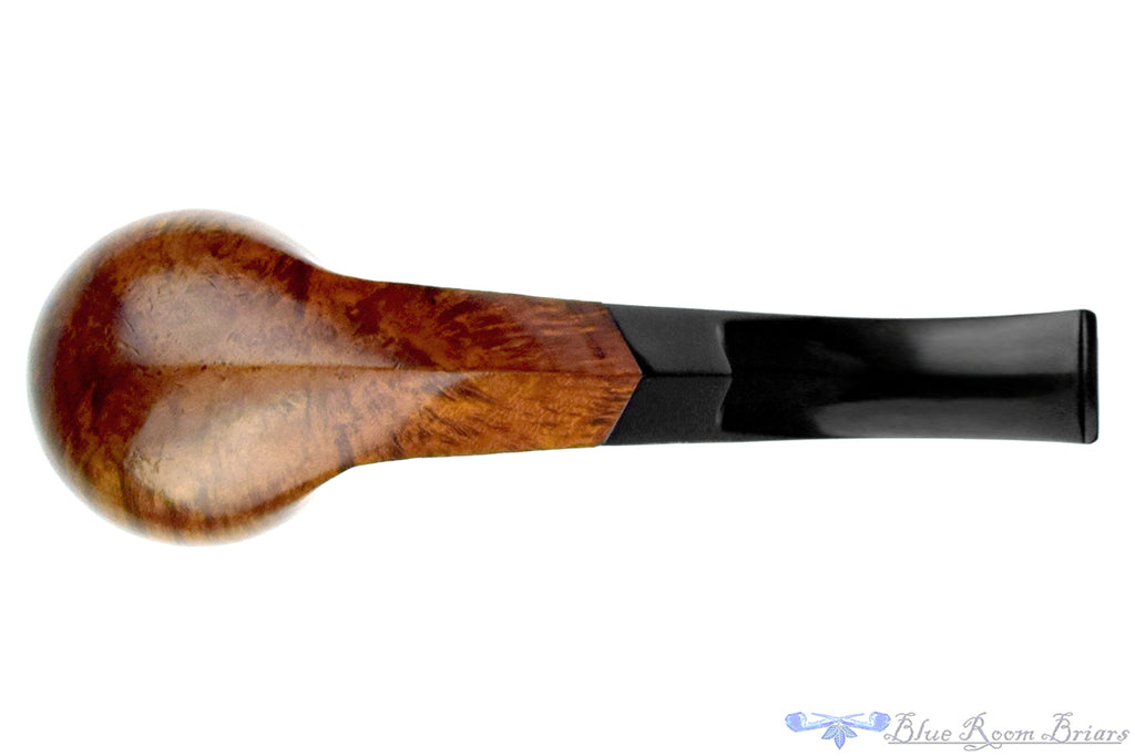 Blue Room Briars is proud to present this Comoy's Tradition 409 Bent Bulldog Estate Pipe