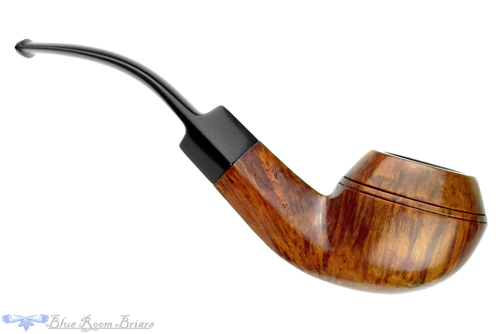 Blue Room Briars is proud to present this Comoy's Tradition 409 Bent Bulldog Estate Pipe