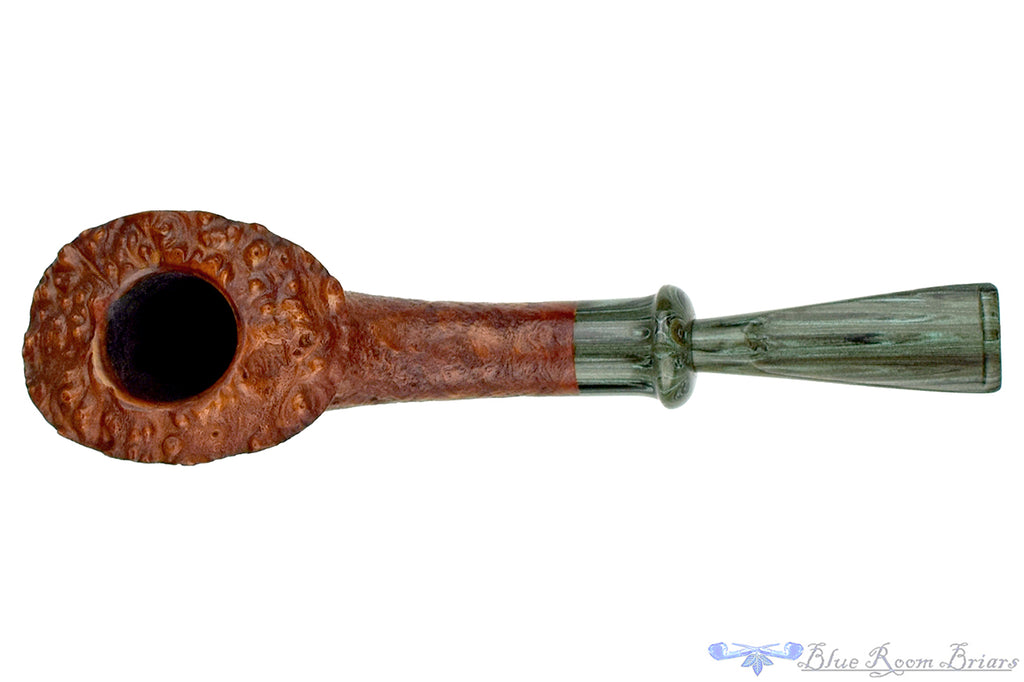 Blue Room Briars is proud to present this Jan Pietenpauw Pipe Sandblast Fan Dublin with Brindle and Plateau