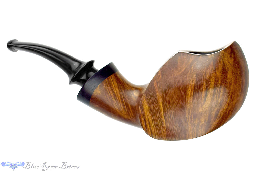 Blue Room Briars is proud to present this Jan Pietenpauw Pipe Bent Rhinoceros Sitter with African Blackwood