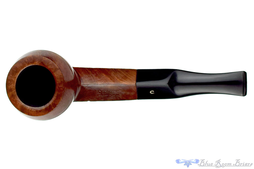 Blue Room Briars is proud to present this Comoy's Extraordinaire 216 Bulldog Estate Pipe