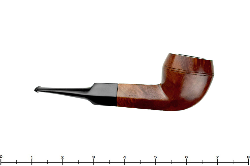 Blue Room Briars is proud to present this Comoy's Extraordinaire 216 Bulldog Estate Pipe