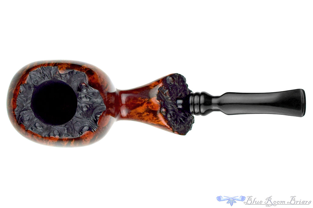 Blue Room Briars is proud to present this Nørding Bent Freehand with Plateaux Estate Pipe