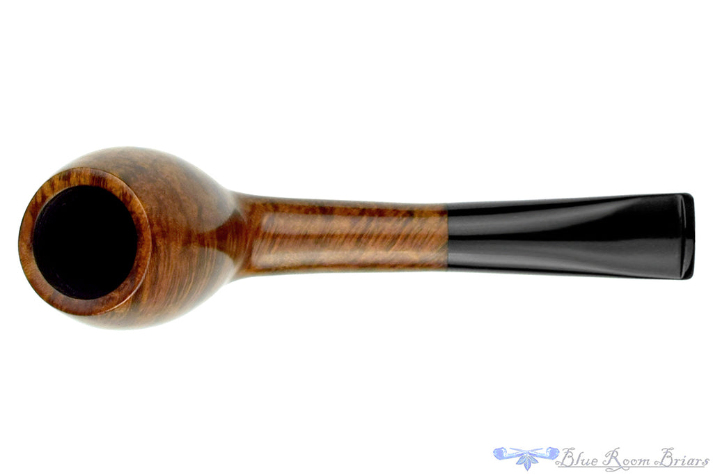 Blue Room Briars is proud to present this BriarWorks Classic C141 Cutty Estate Pipe