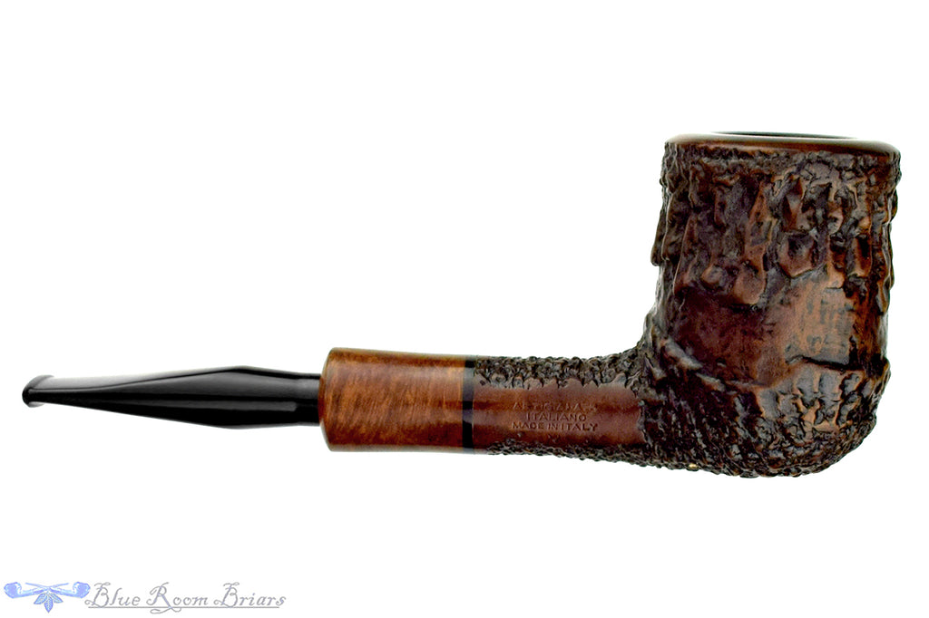 Blue Room Briars is proud to present this Capitello Gotico Carved Billiard with Briar Estate Pipe