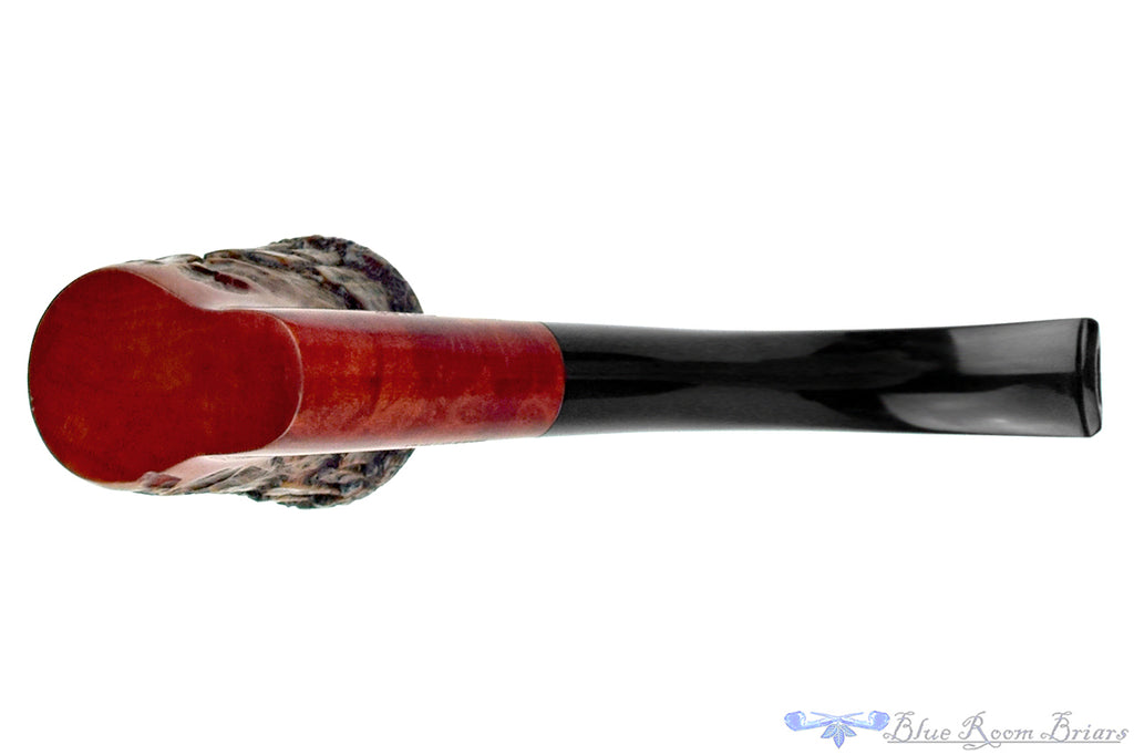 Blue Room Briars is proud to present this Capitello Gotico Bent Carved Dublin Sitter Estate Pipe