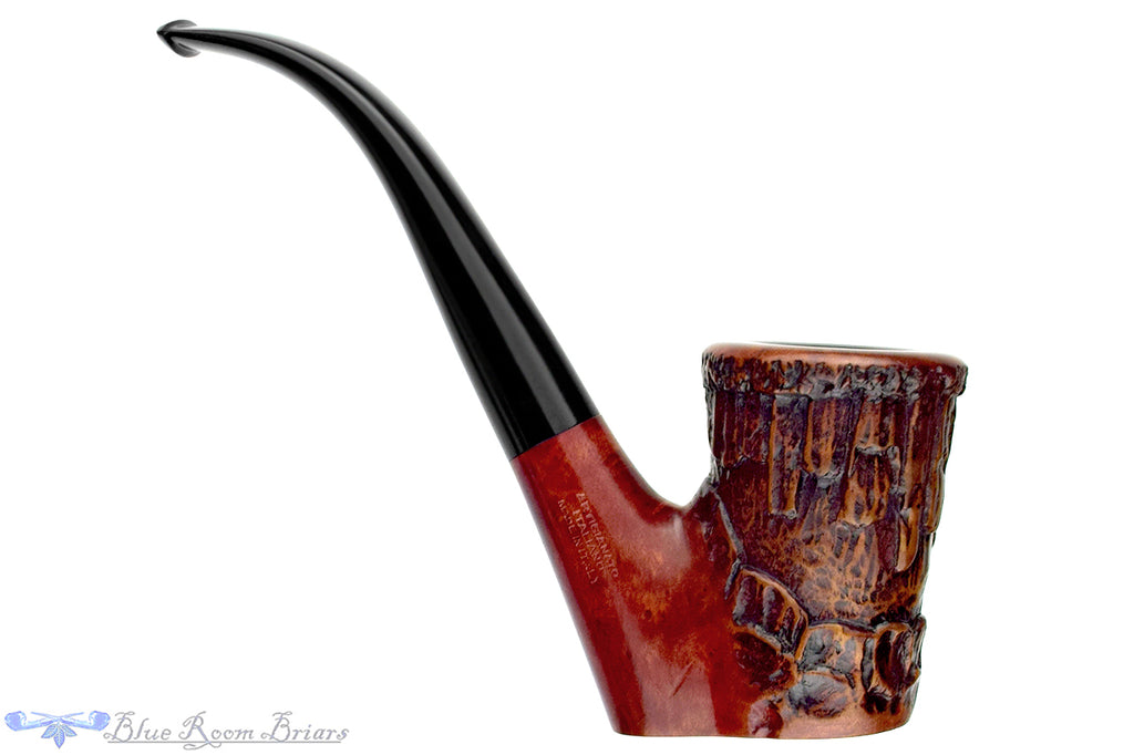 Blue Room Briars is proud to present this Capitello Gotico Bent Carved Dublin Sitter Estate Pipe