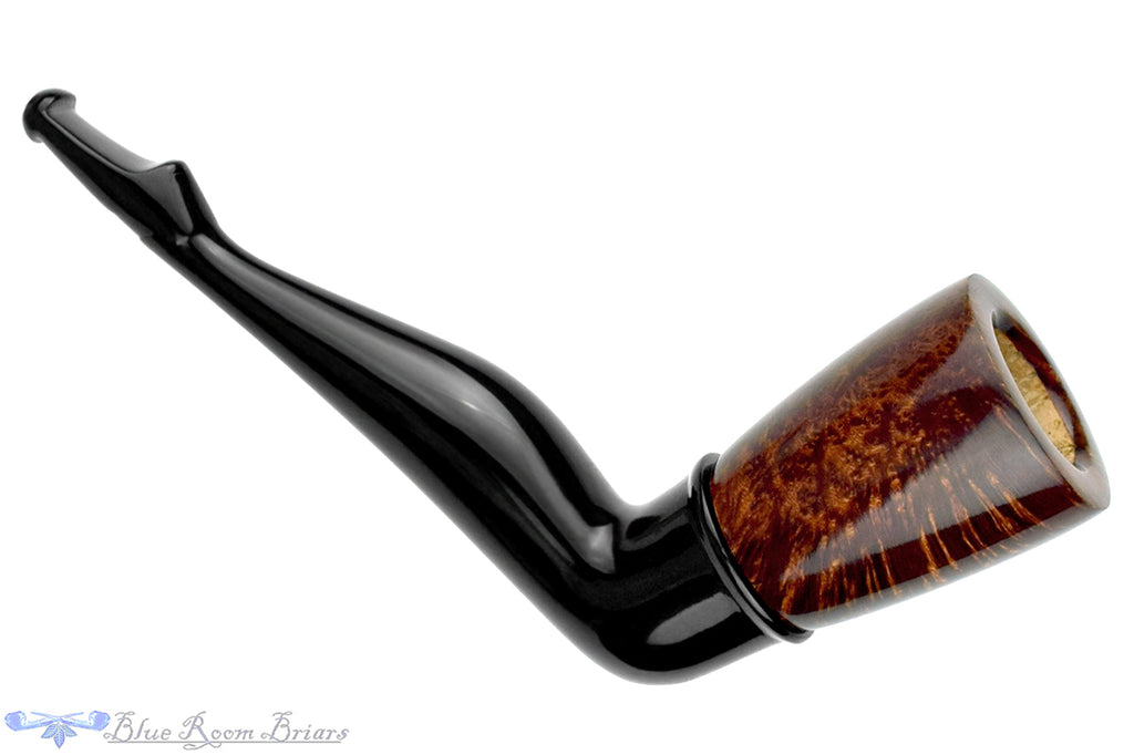 Blue Room Briars is proud to present this Chris Morgan Pipe High-Contrast Lady's Leg