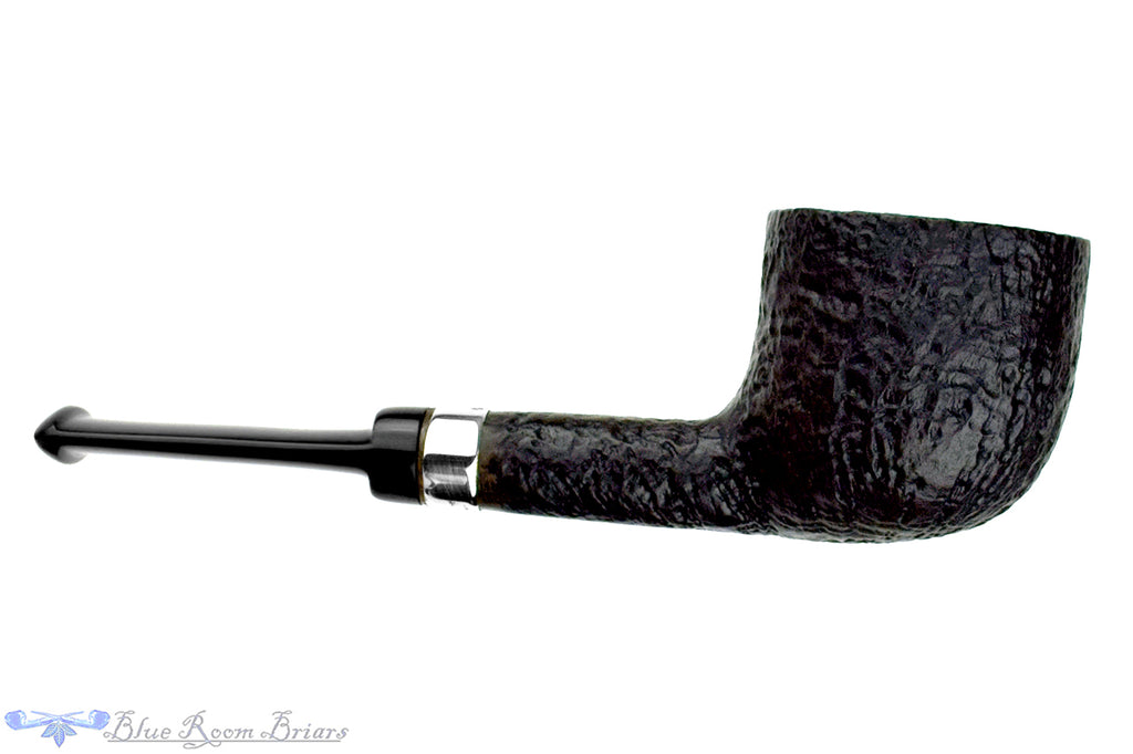 Blue Room Briars is proud to present this Foundation by Musico Sandblast Pot with Silver Estate Pipe