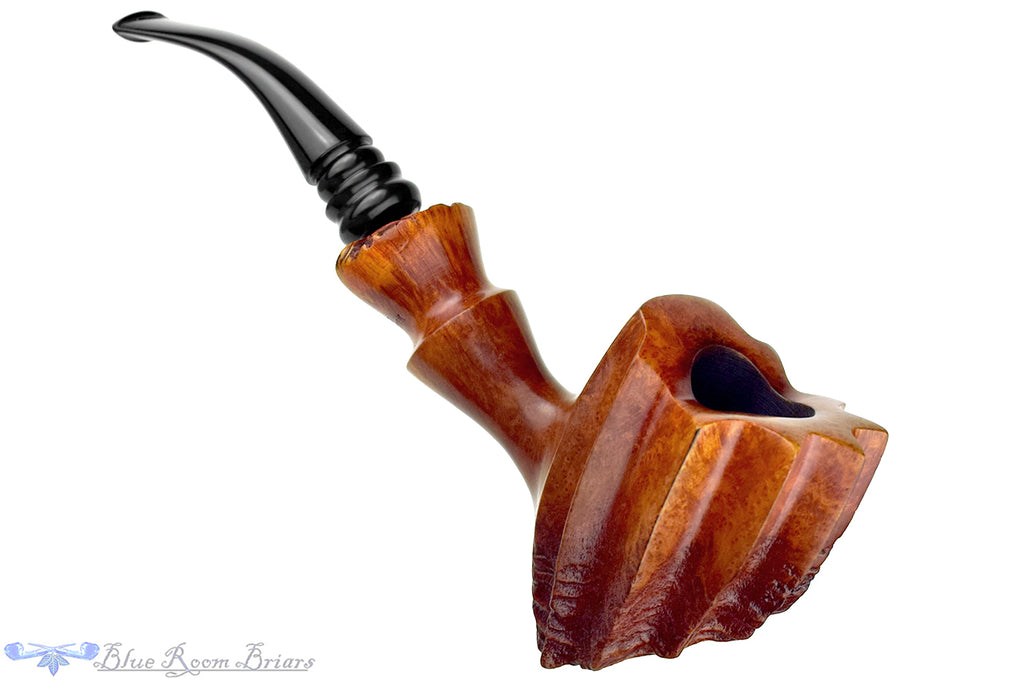 Blue Room Briars is proud to present this Søren Hand-Carved Bent Partial Blast Freehand Sitter with Plateau Estate Pipe