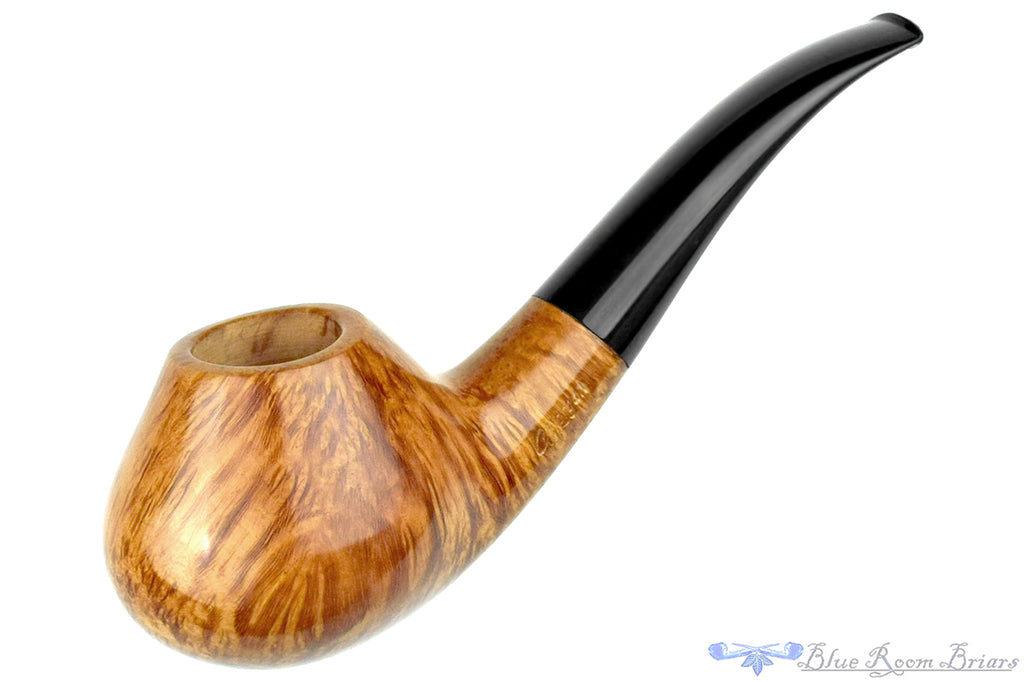 Blue Room Briars is proud to present this Chris Morgan Pipe Bent Tomato