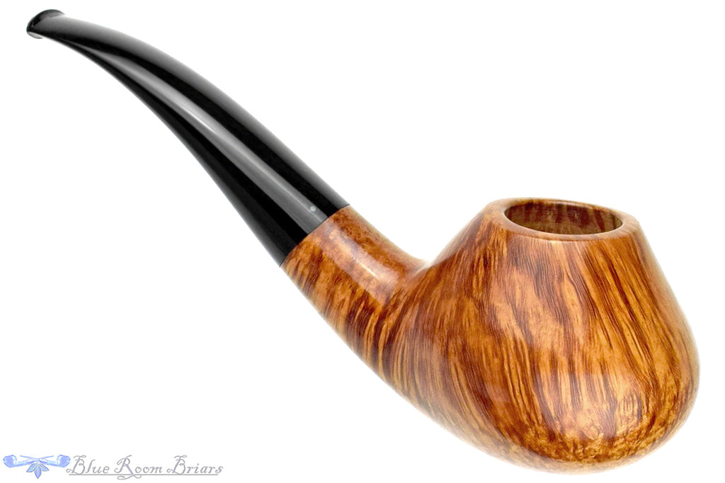 Blue Room Briars is proud to present this Chris Morgan Pipe Bent Tomato