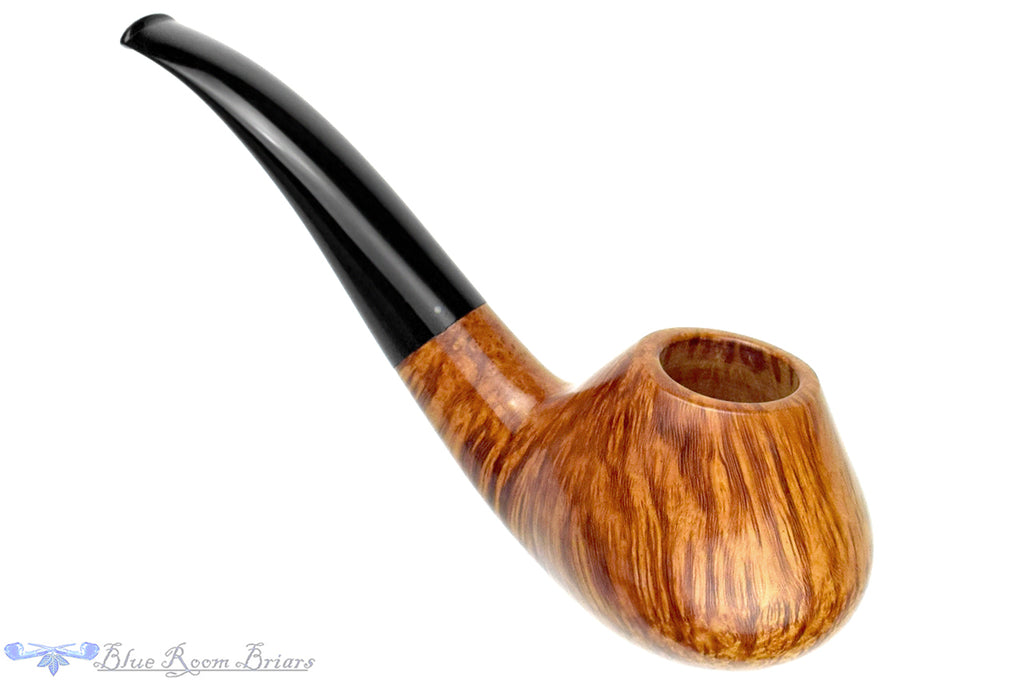 Blue Room Briars is proud to present this Chris Morgan Pipe Bent Tomato