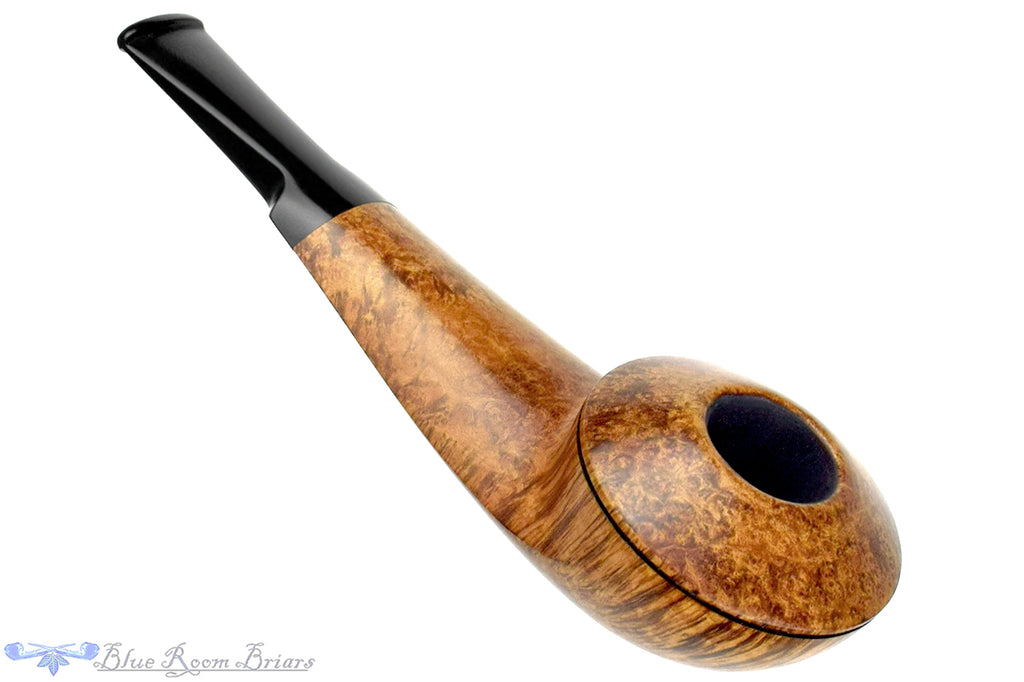 Blue Room Briars is proud to present this Charl Goussard Pipe Eskimo