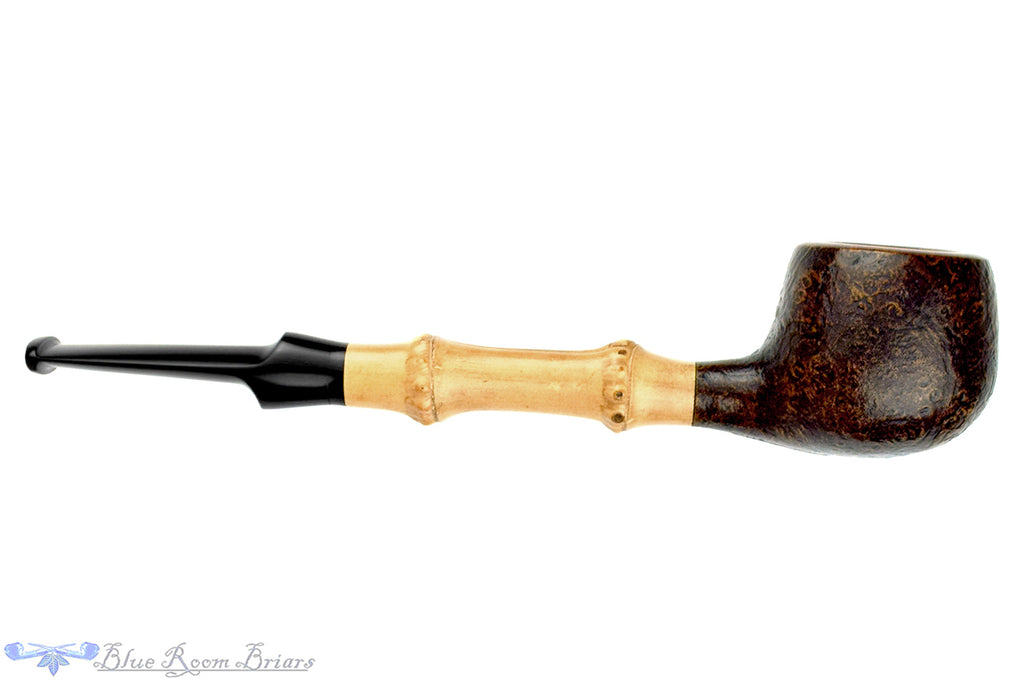 Blue Room Briars is proud to present this Charl Goussard Pipe Contrast Blast Apple with Bamboo