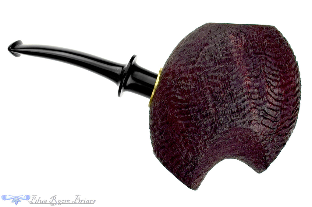 Blue Room Briars is proud to present this Dirk Heinemann Pipe Sandblast Grainbug with Brass