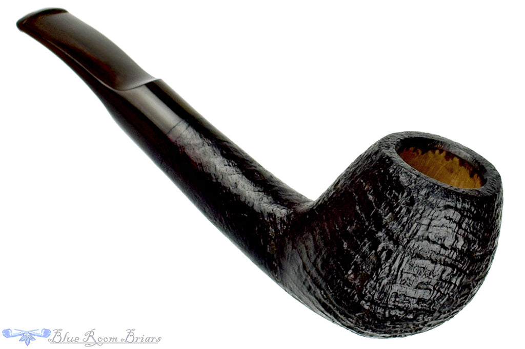 Blue Room Briars is proud to present this RC Sands Pipe Bent Sandblast Egg